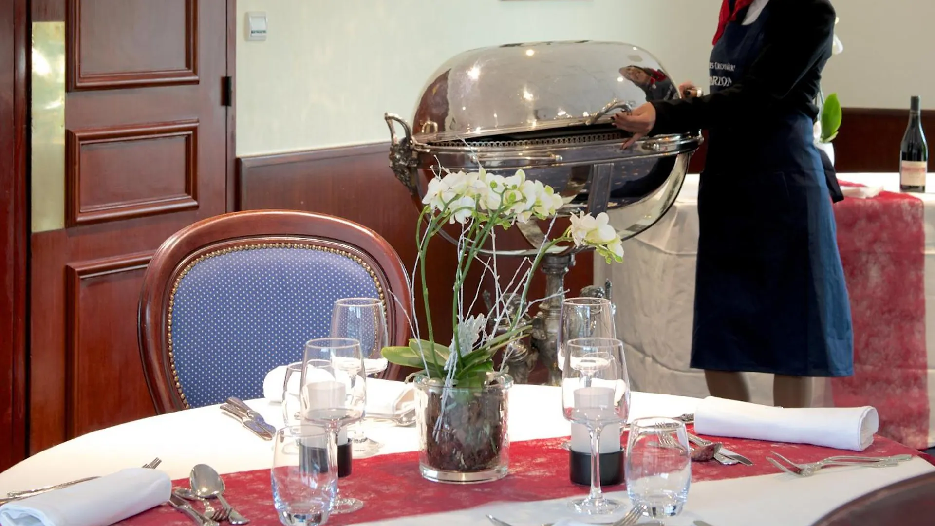 ****  Bateau Hotel A Quai Le Chardonnay Avignon France