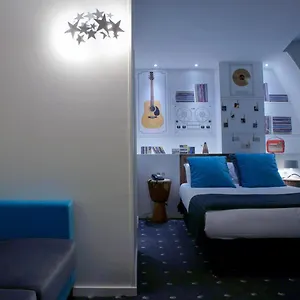 Du Triangle D'or 3* Paris